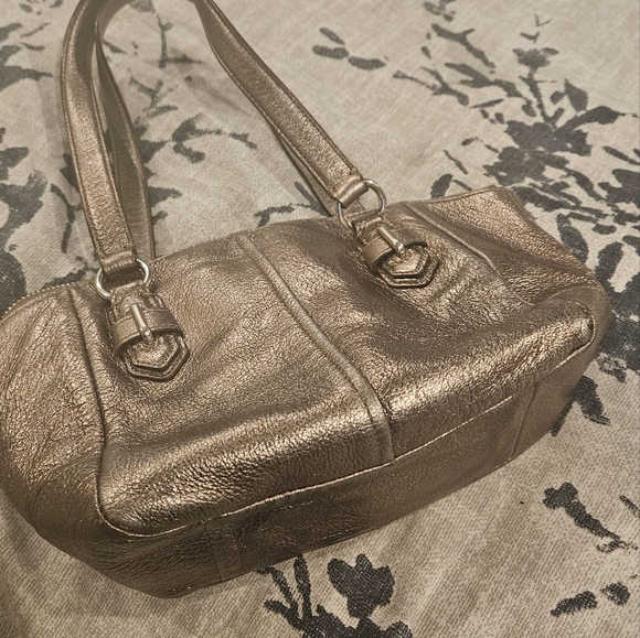 Stylish Metallic Coach Handbag - Picture 3 of 7